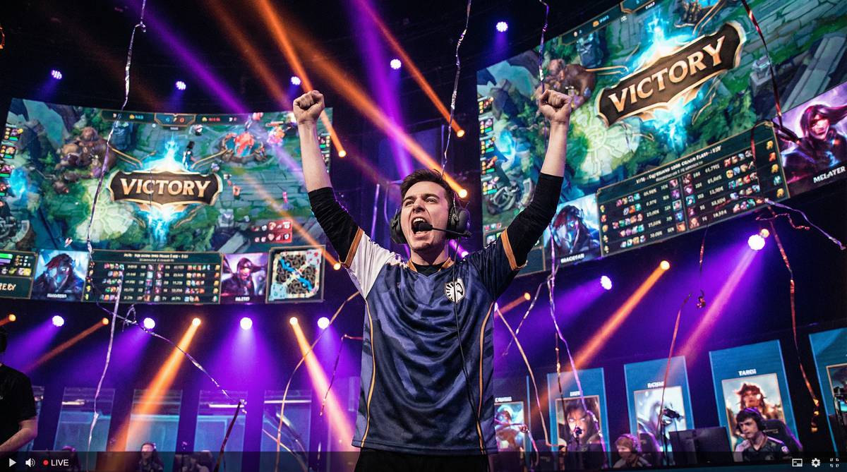 母狗电竞名场面视频